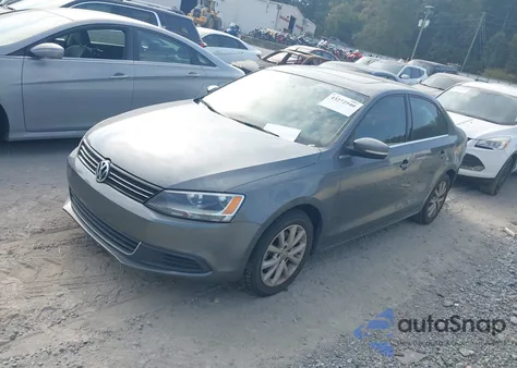 2014 Volkswagen Jetta 1.8T Se z USA, uszkodzony, nr VIN 3VWD07AJ5EM394176